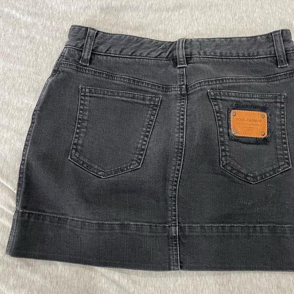 VINTAGE DOLCE & GABBANA BLACK DENIM MINI SKIRT - Picture 7 of 7